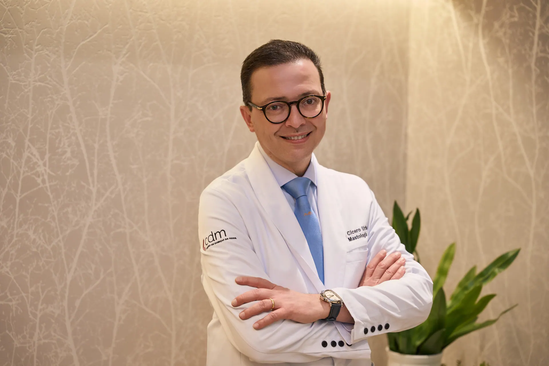 Dr. Cícero Urban em congressos internacionais de mastologia e cirurgia oncoplástica